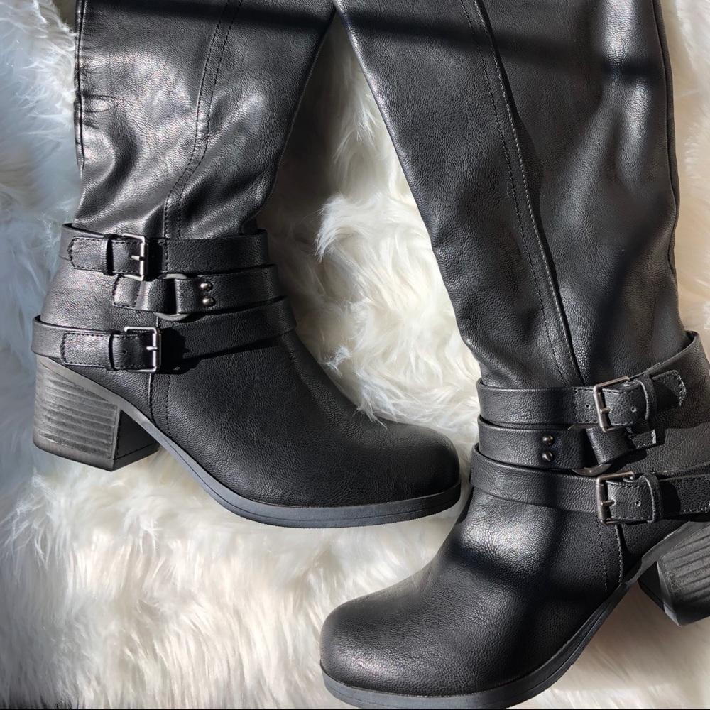 Black boots with buckles size 9